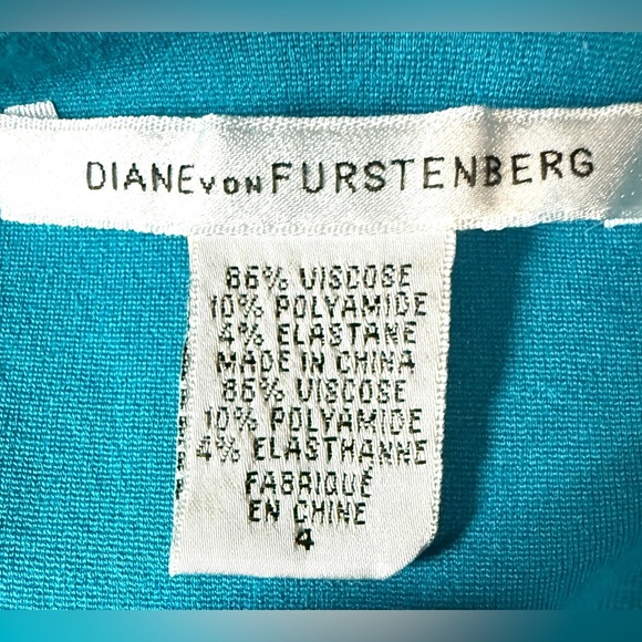 Diane Von Furstenburg knit shift dress. 4 - Picture 6 of 6